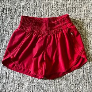 LULULEMON TRACKER LOWRISE LINED SHORT
